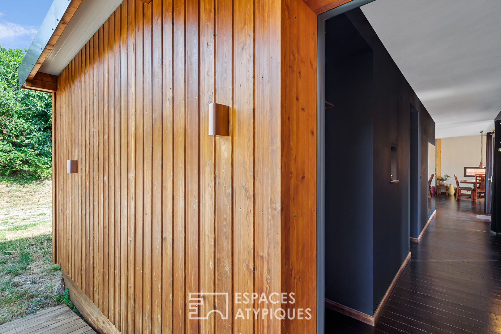 Villa d’architecte en bois avec vue panoramique sur les Pyrénées