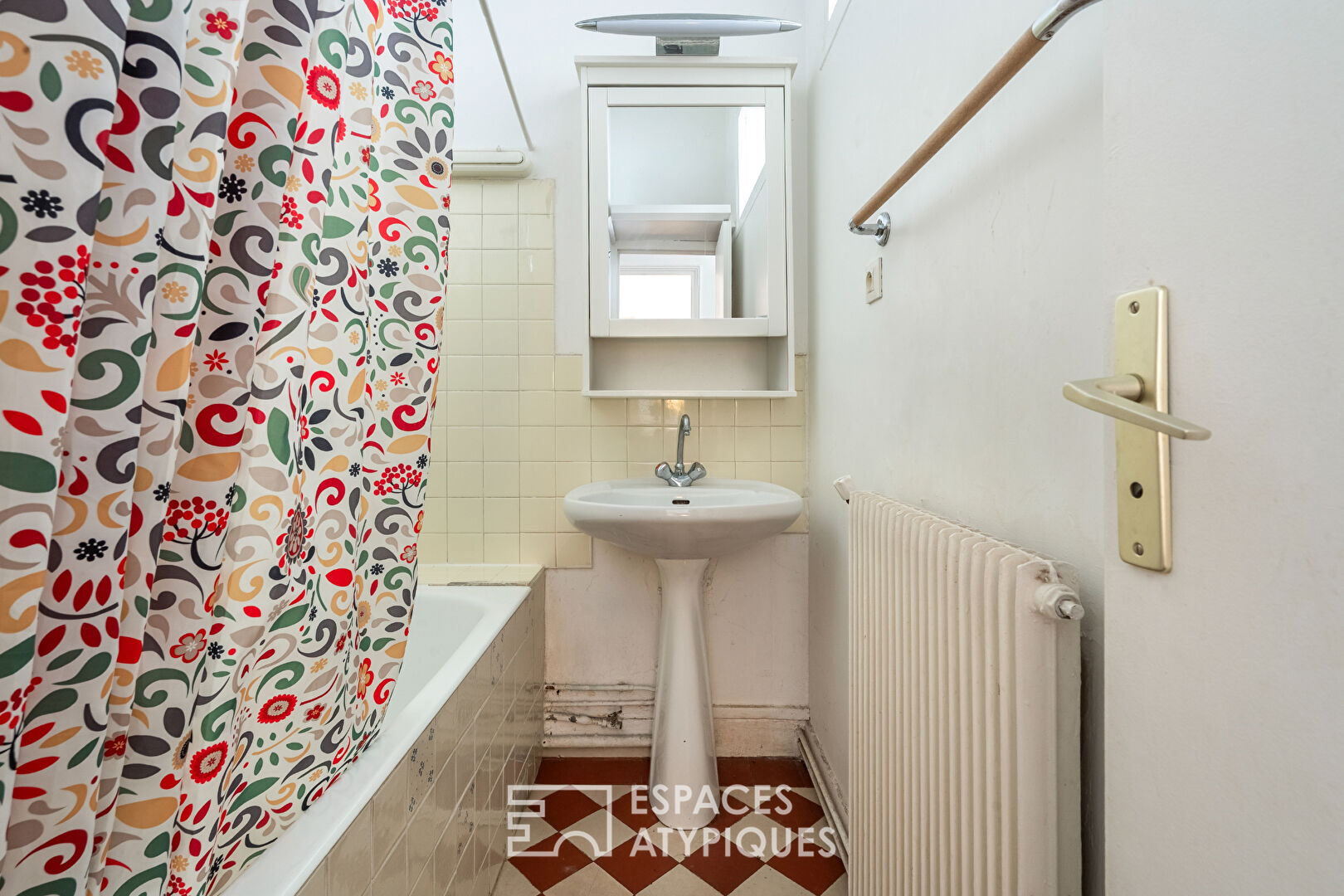 Apartment like a small house with private courtyard