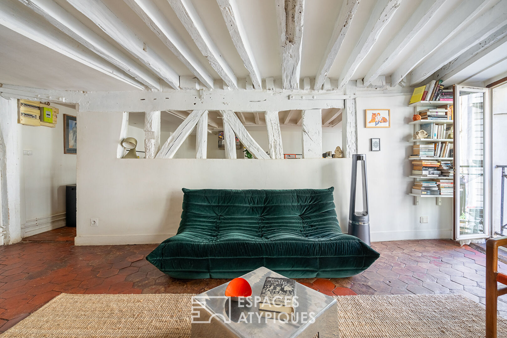 Vintage-style apartment near the Canal St Martin