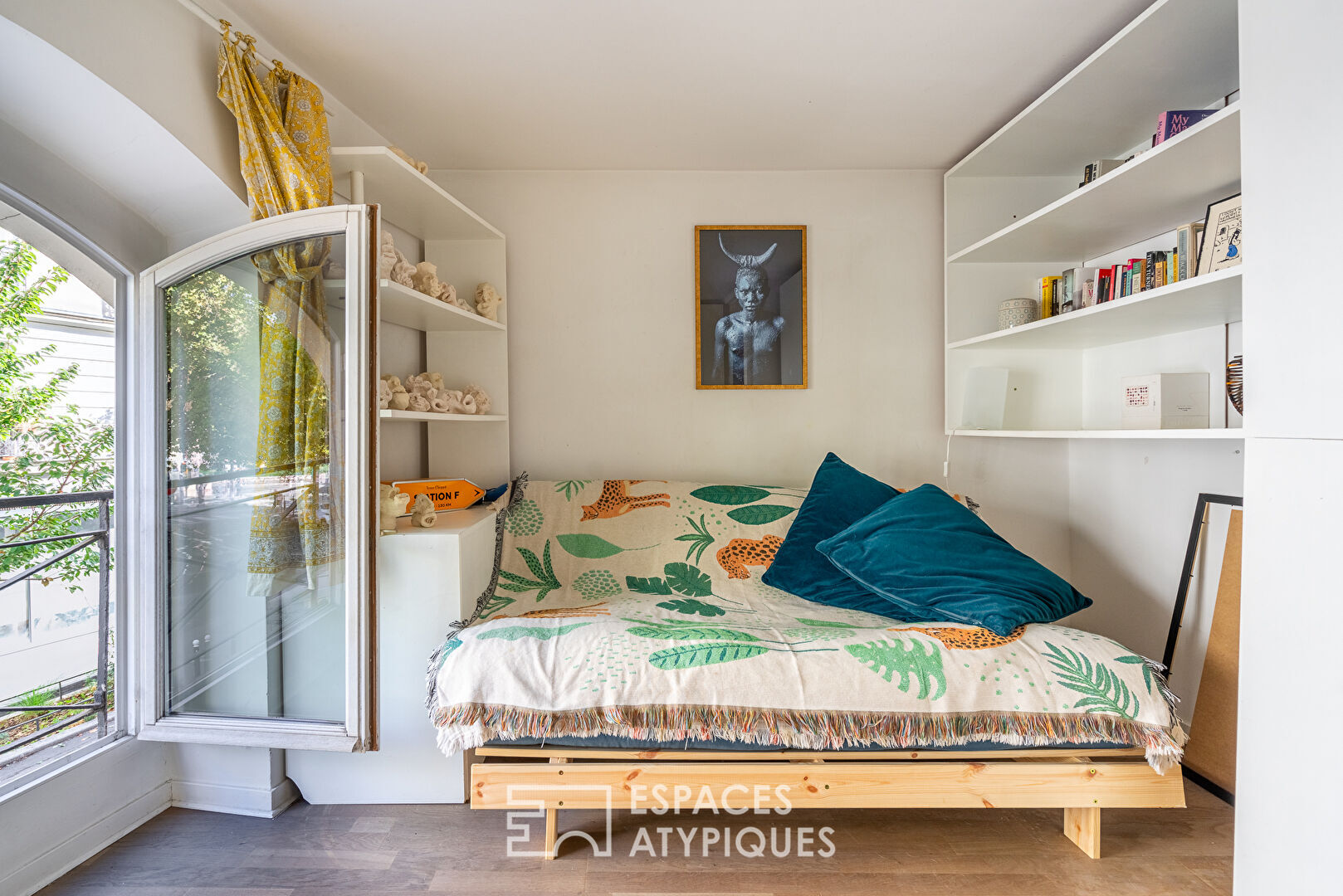 Vintage-style apartment near the Canal St Martin