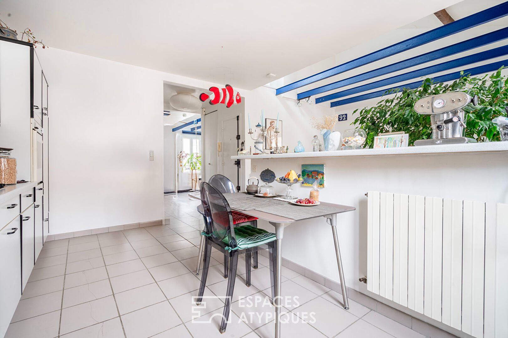 Duplex crossing on the top floor