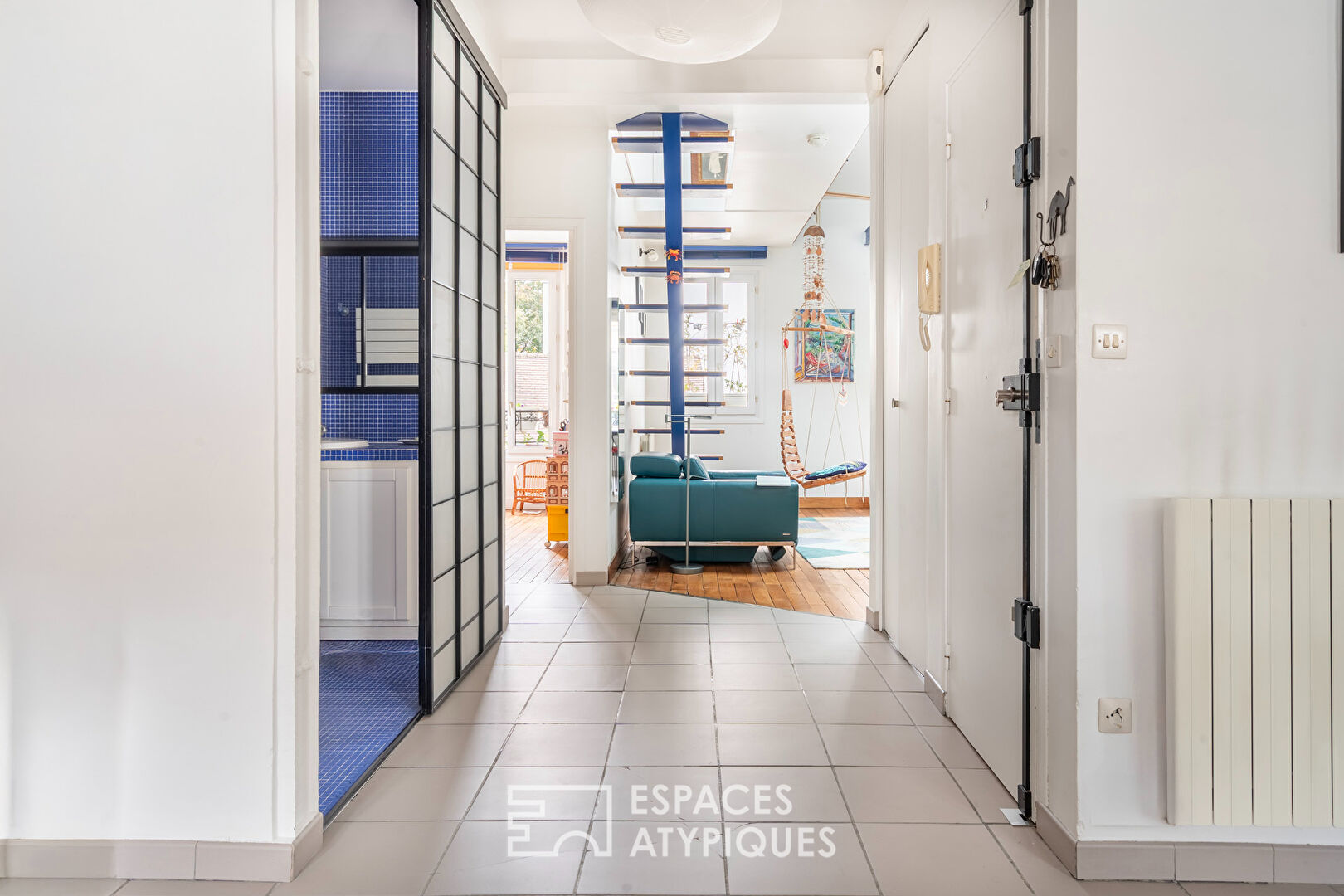 Duplex crossing on the top floor