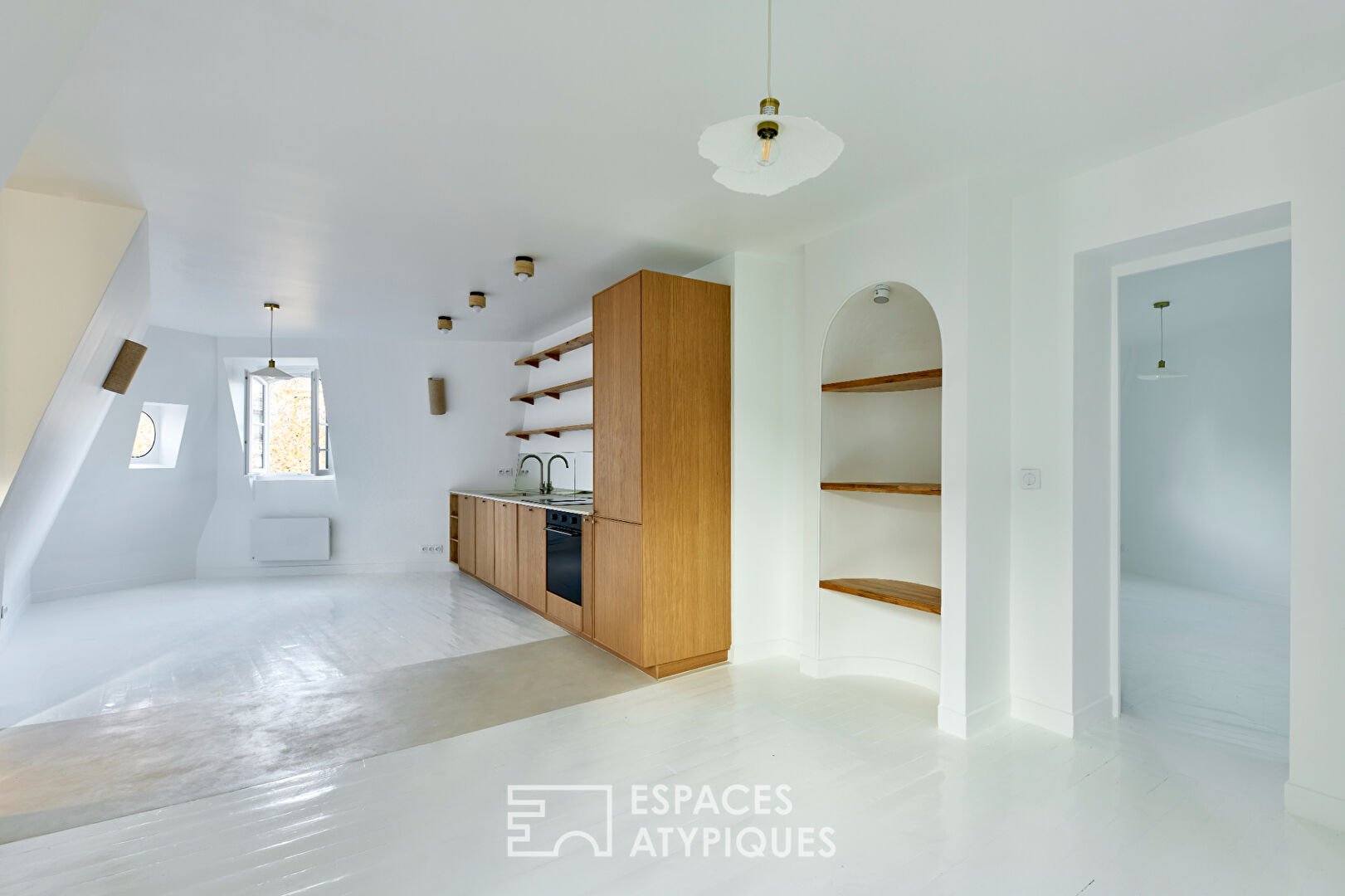 Dernier étage de charme refait par architecte