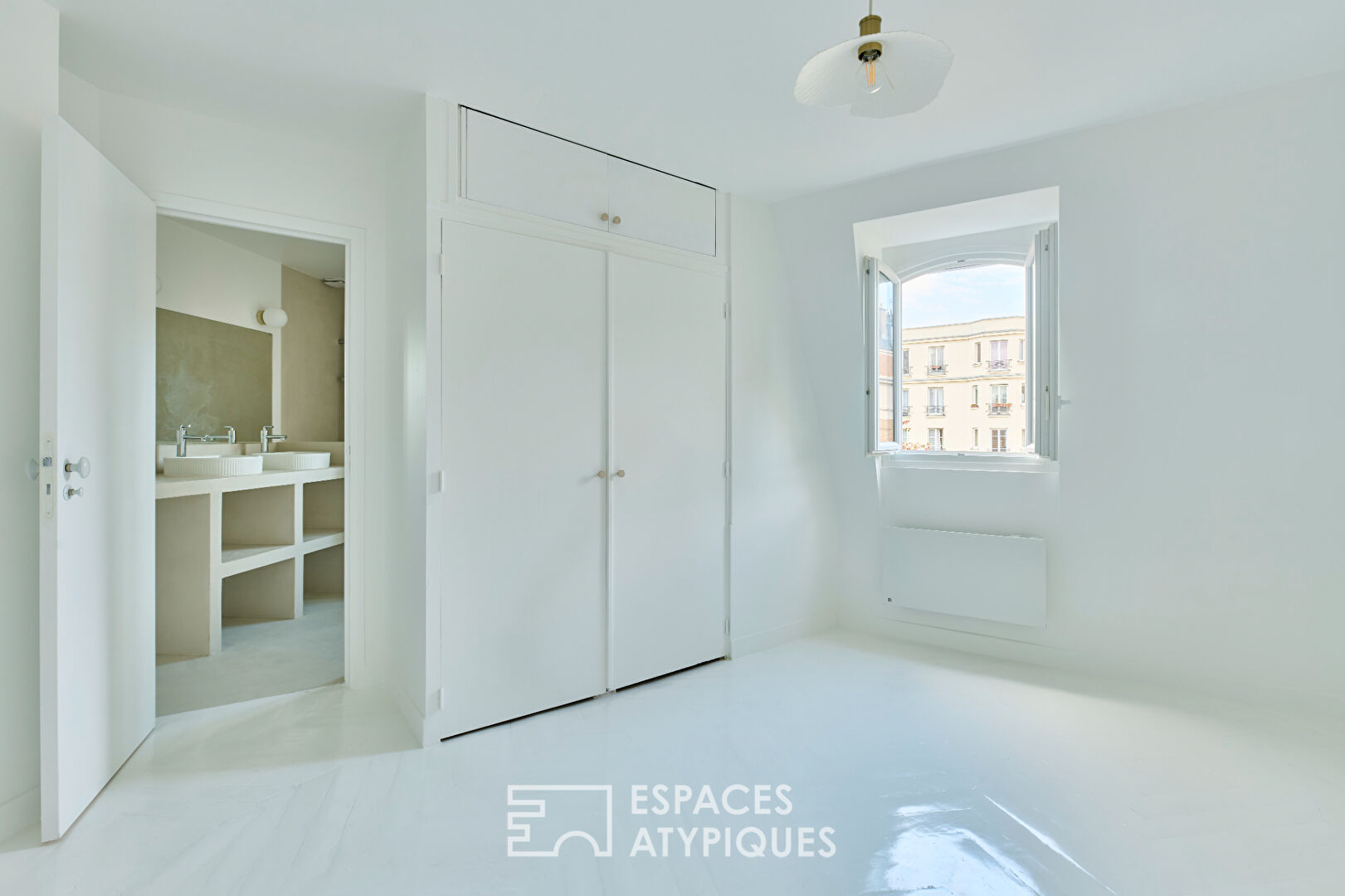 Dernier étage de charme refait par architecte