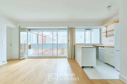 Bright apartment with balcony