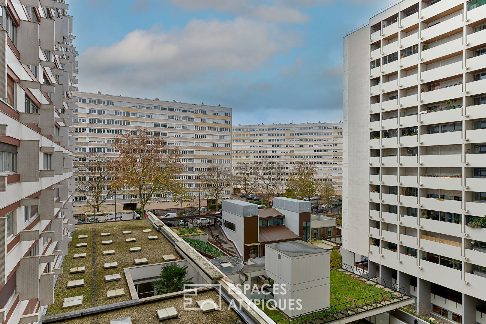 Bright apartment with balcony