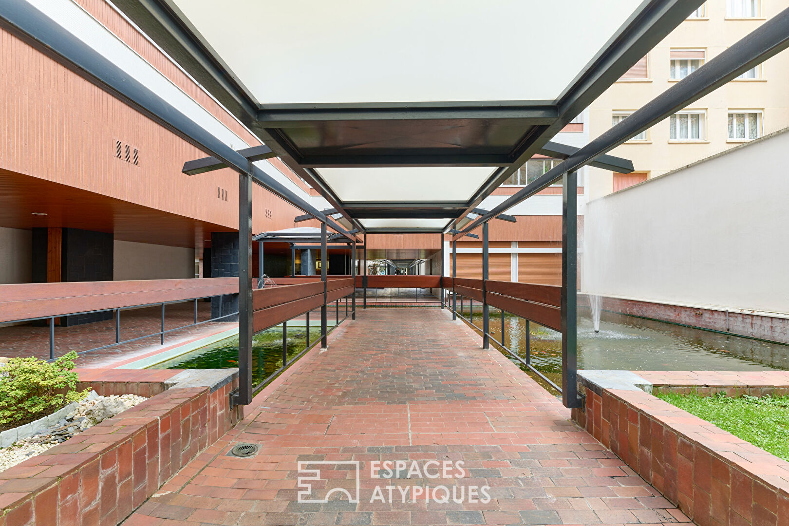 Bright apartment with balcony