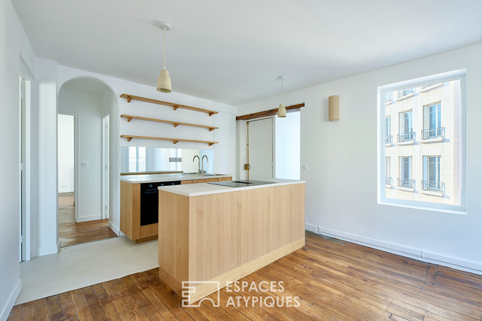 Appartement refait par architecte avec balcon