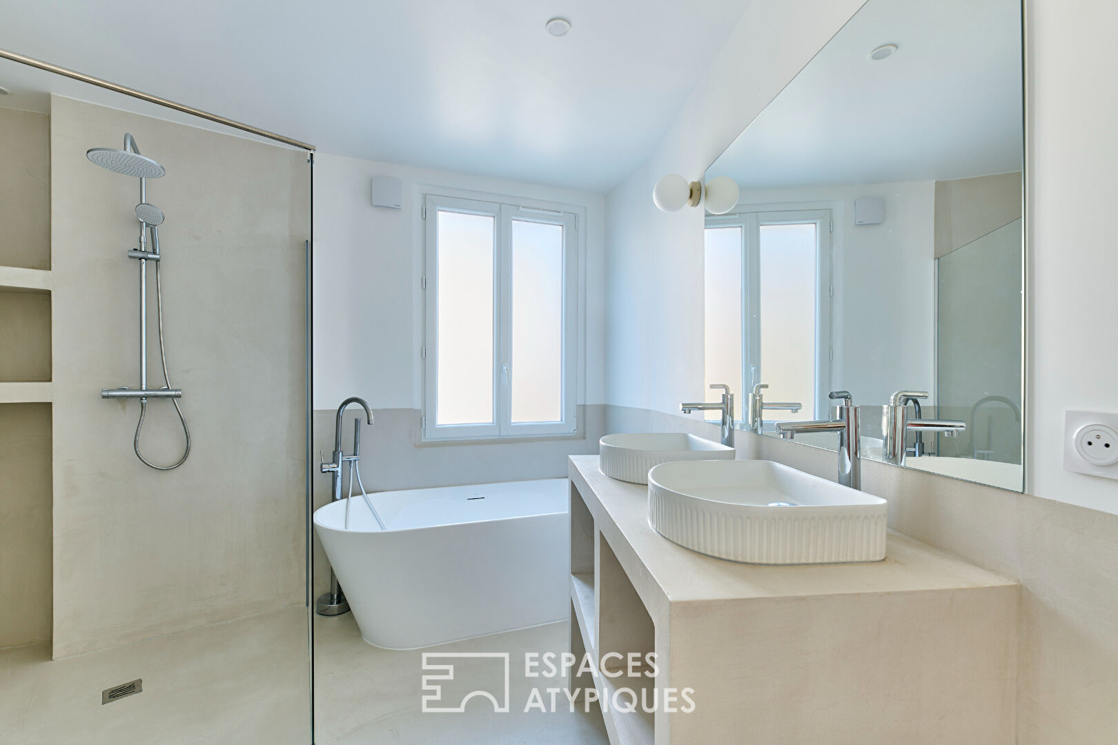 Appartement refait par architecte avec balcon