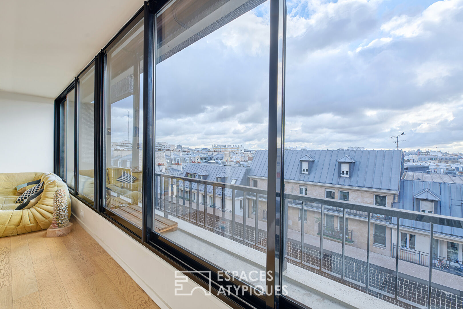 Appartement en étage élevé avec vue dégagée
