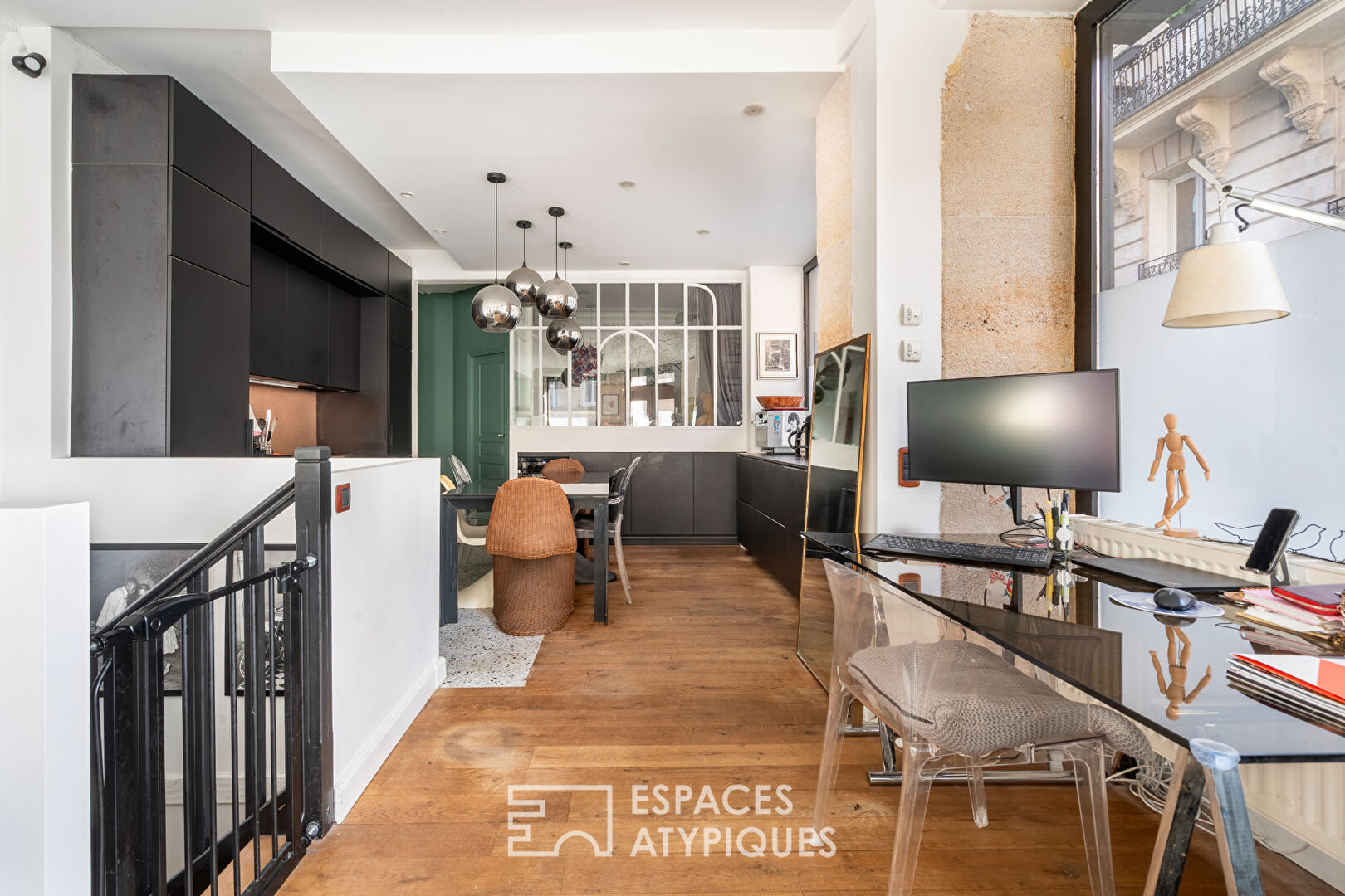 Duplex dans une ancienne boutique au calme d&rsquo;une impasse