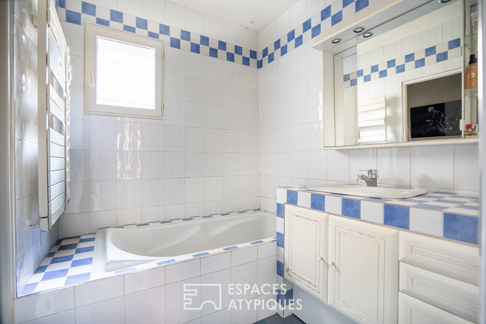 Duplex dans une ancienne boutique au calme d&rsquo;une impasse