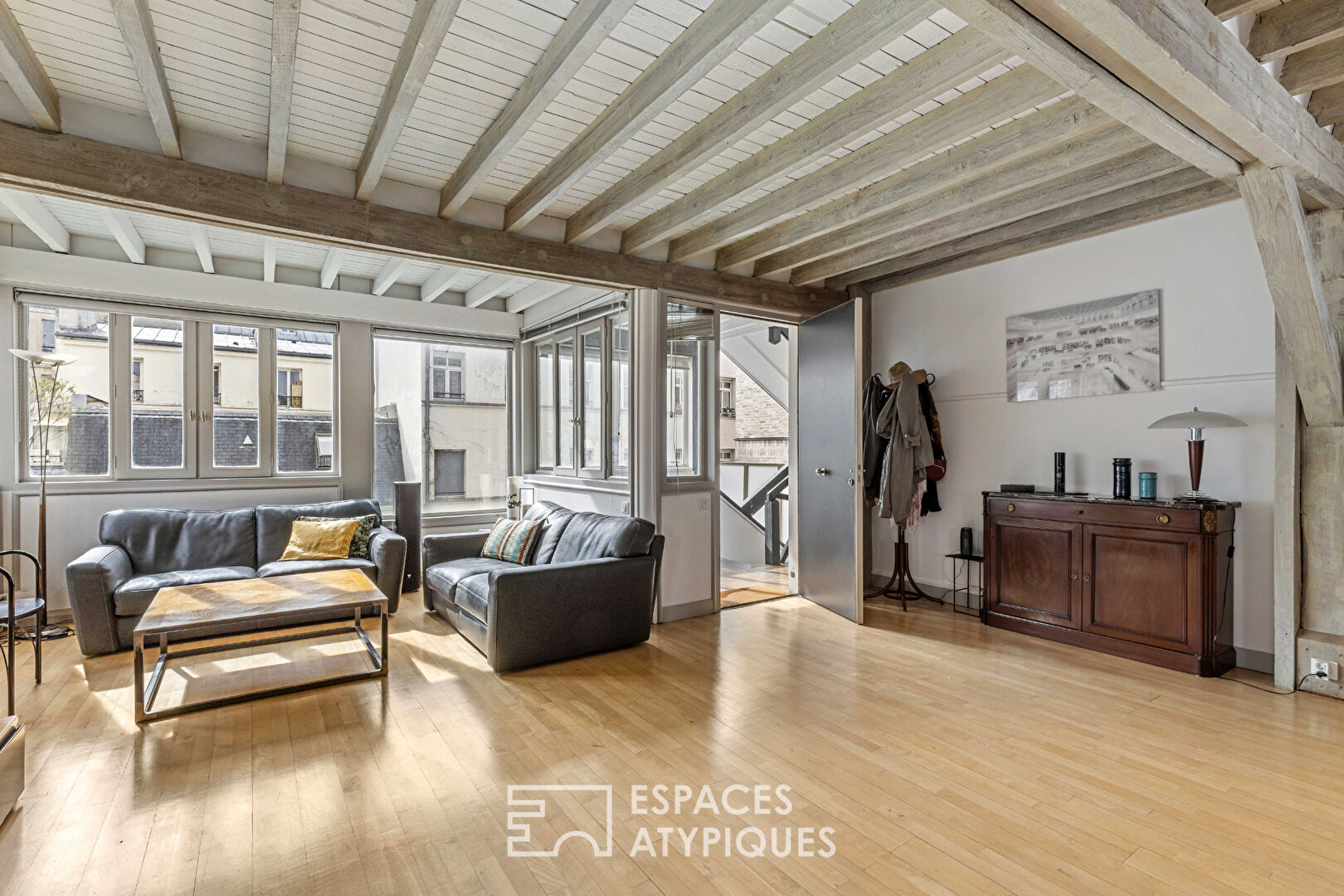 Appartement dans un ancien lavoir avec terrasse partagée