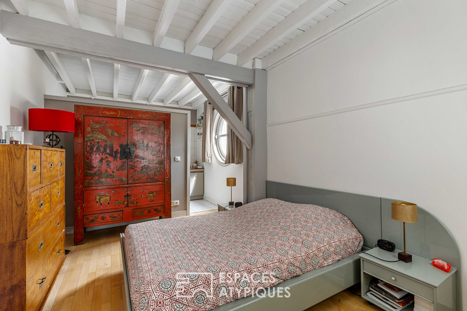 Appartement dans un ancien lavoir avec terrasse partagée