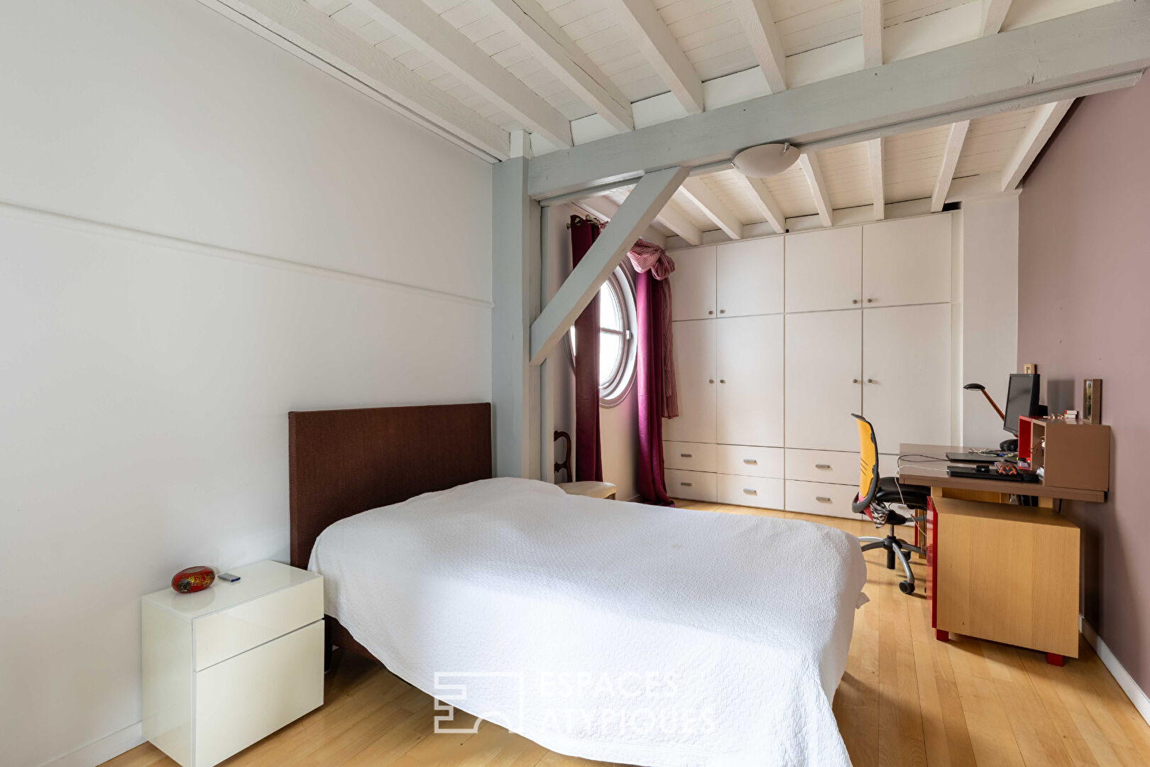 Appartement dans un ancien lavoir avec terrasse partagée