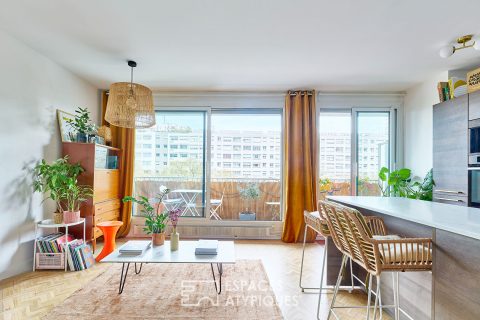 Appartement avec balcon entre ciel et cour