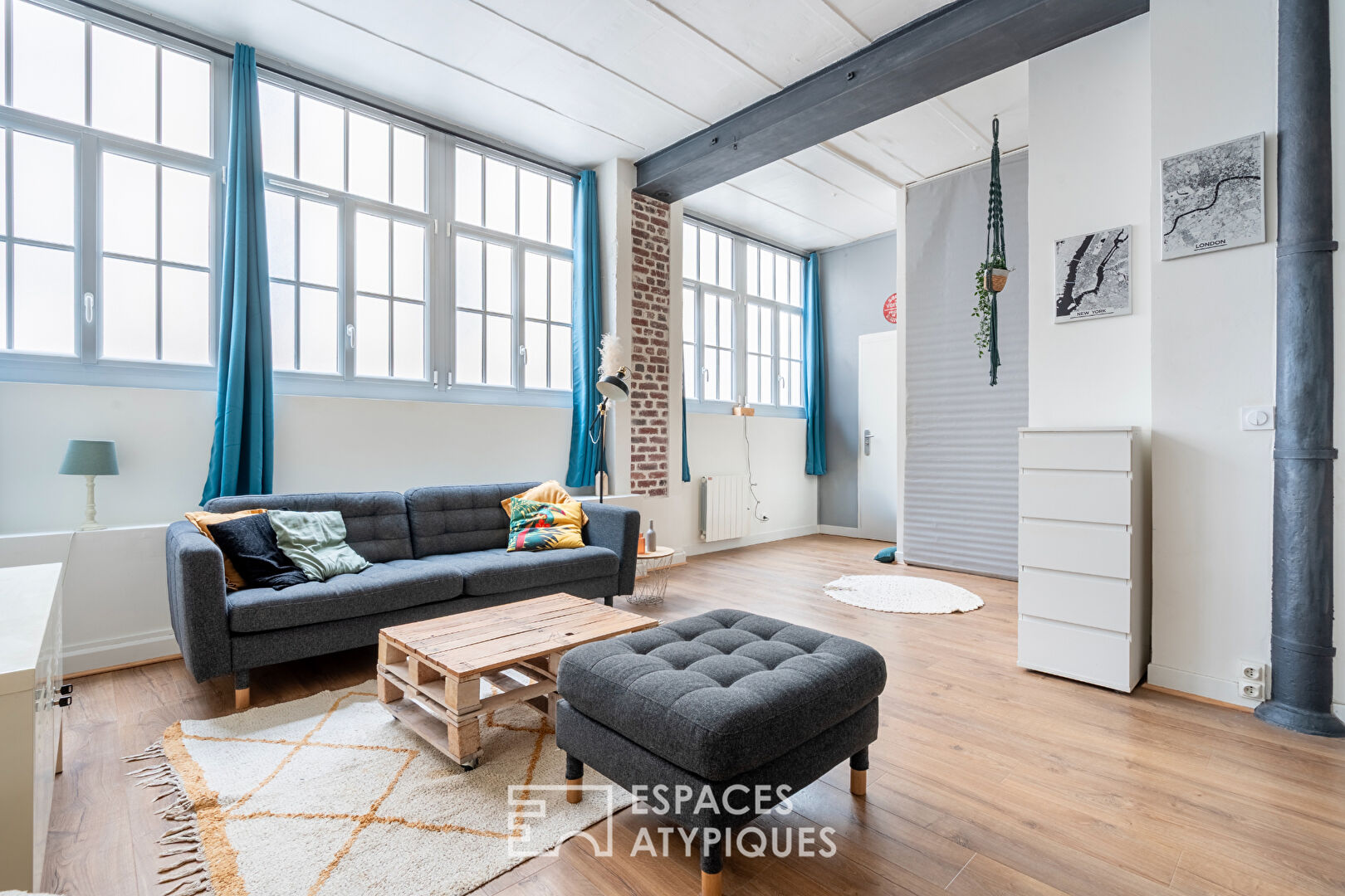 Ancien atelier dans une ancienne usine en briques