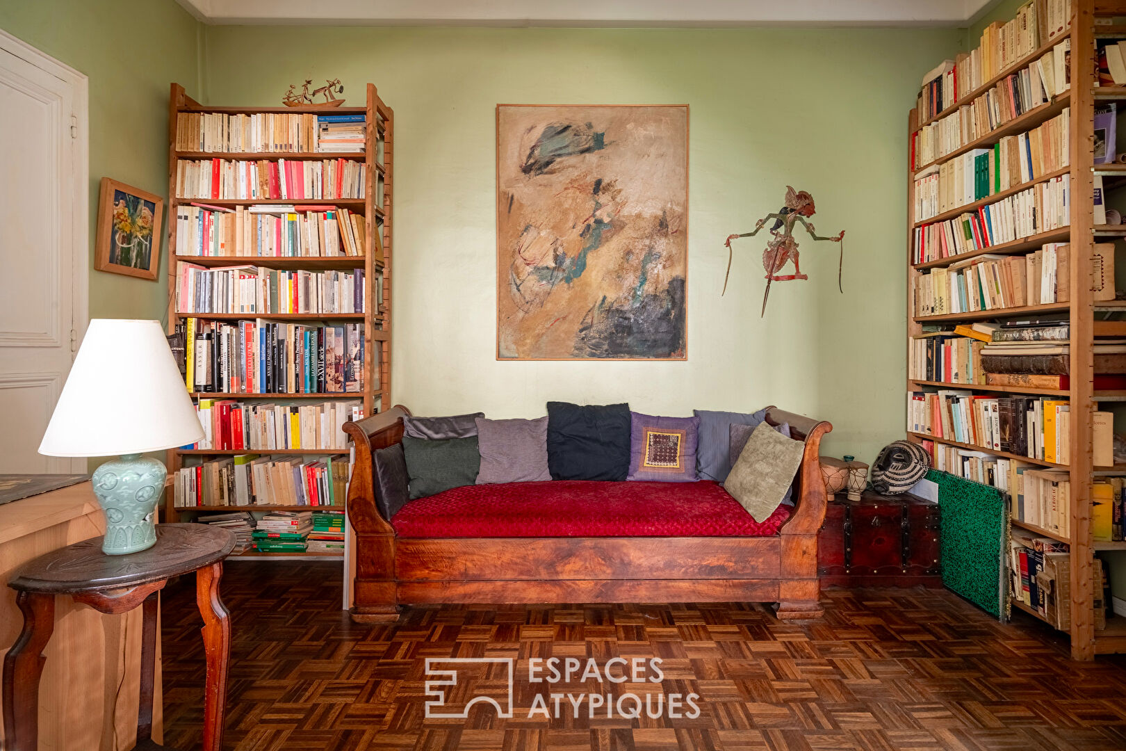 Rez-de-chaussée à réinventer sur jardin au calme d&rsquo;une impasse