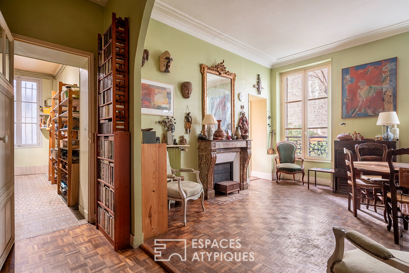 Rez-de-chaussée à réinventer sur jardin au calme d&rsquo;une impasse