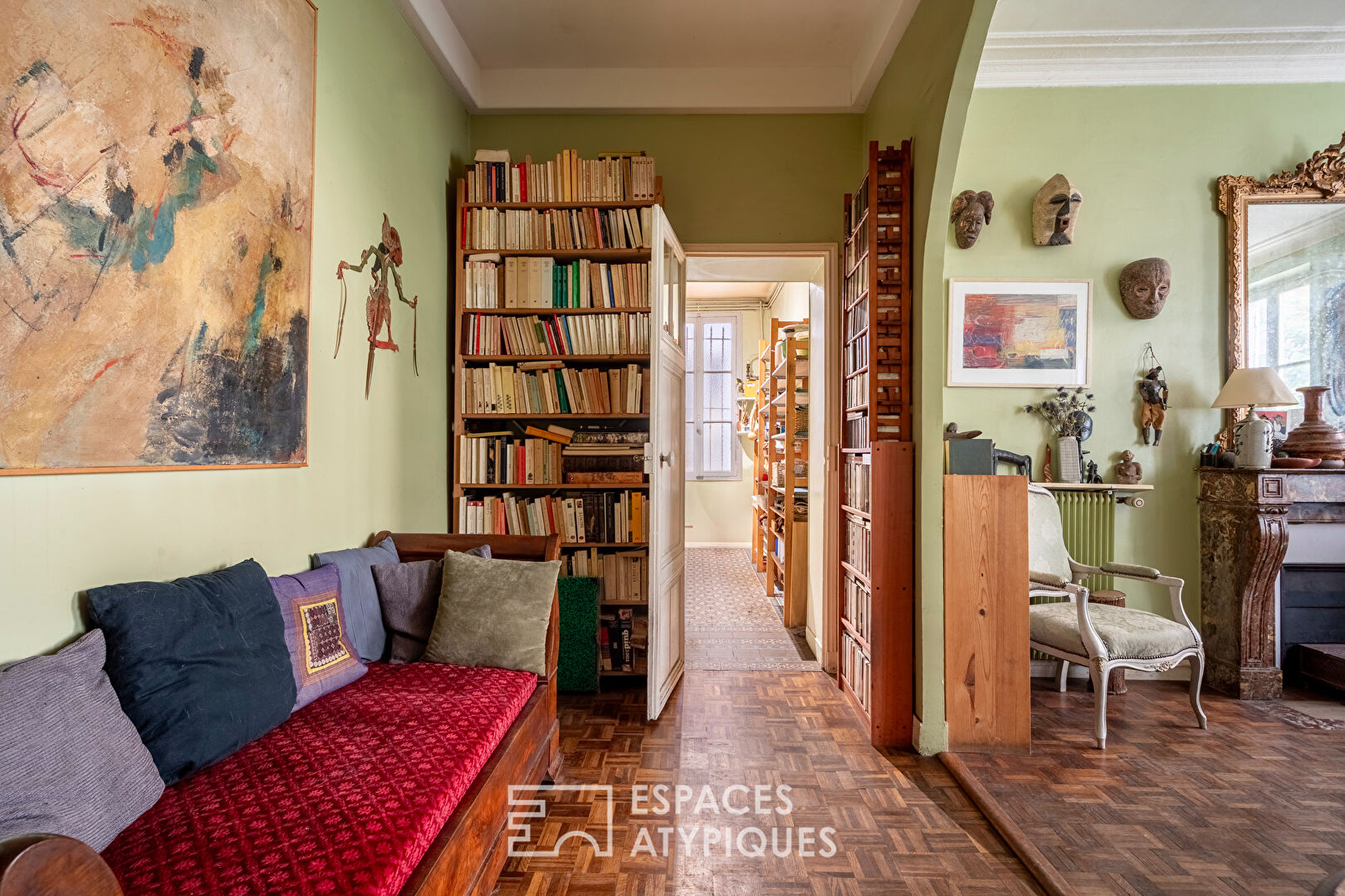 Rez-de-chaussée à réinventer sur jardin au calme d&rsquo;une impasse