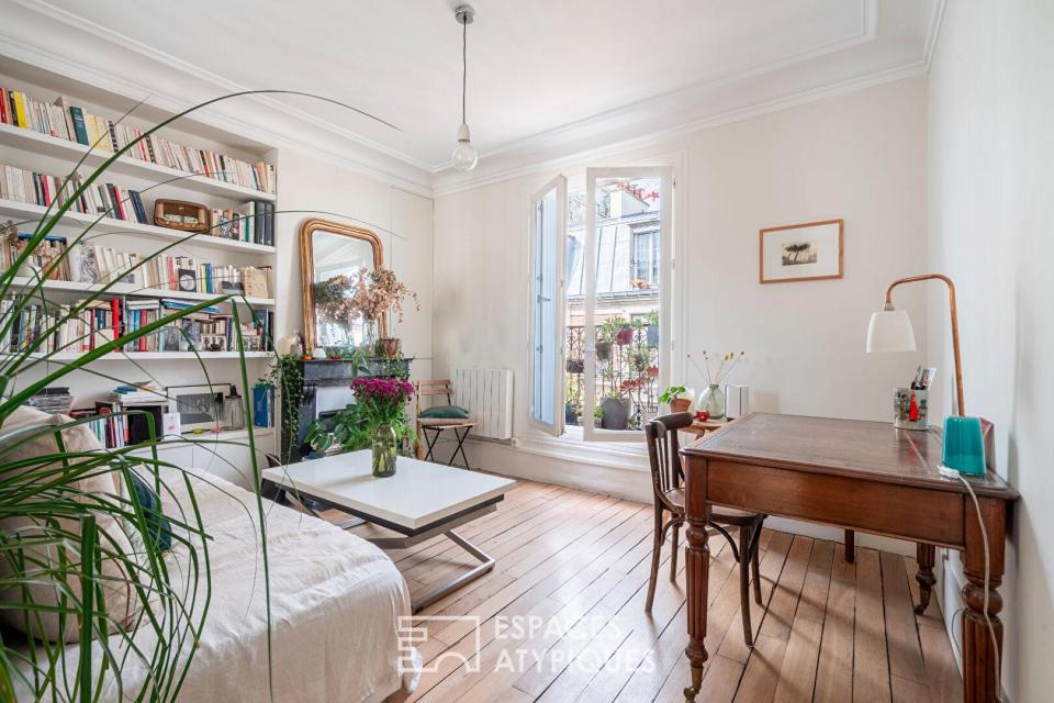 Appartement traversant en étage élevé avec ascenseur et balcon