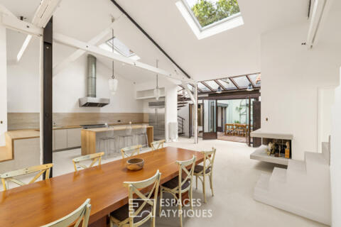 Ancien atelier réhabilité en maison d’architecte avec patio confidentiel
