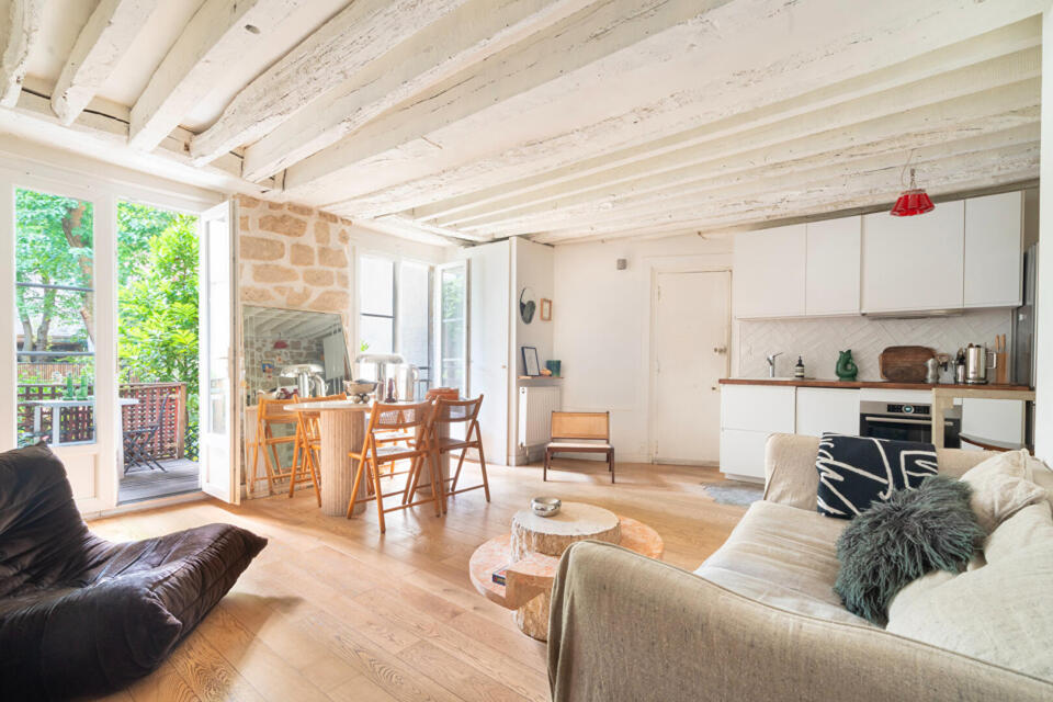 Appartement de caractère avec jardin au pied du Canal St Martin