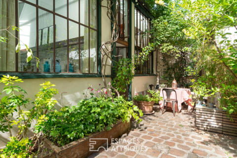 Loft sur cour dans un ancien atelier