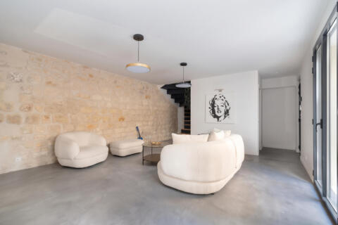 Maison avec cour privative et terrasse