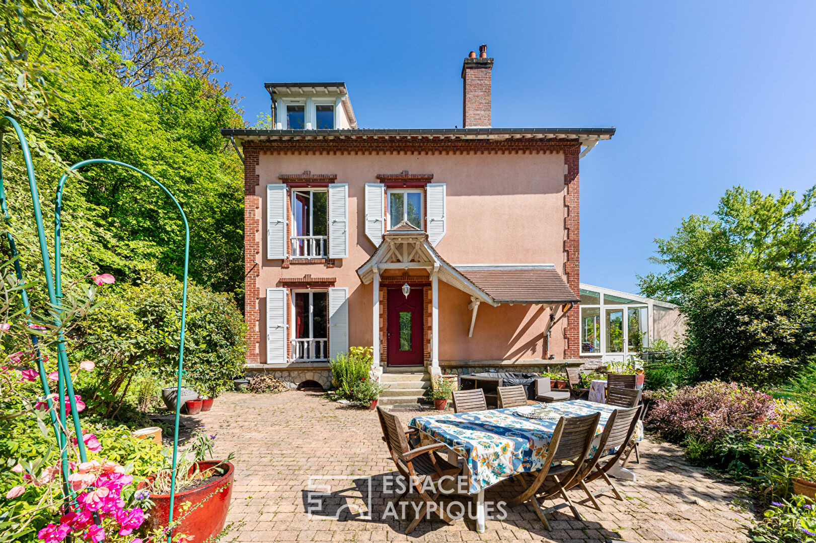 Belle demeure familiale de caractère à proximité de L&rsquo;Isle-Adam