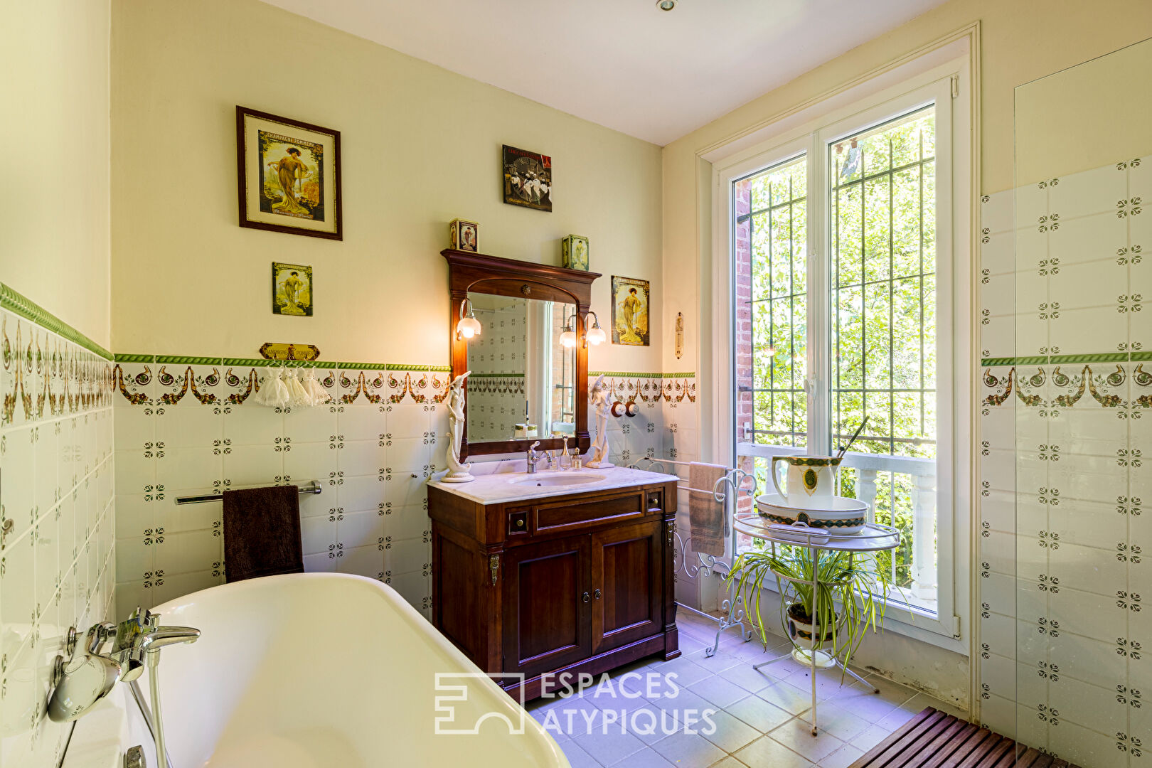 Belle demeure familiale de caractère à proximité de L&rsquo;Isle-Adam