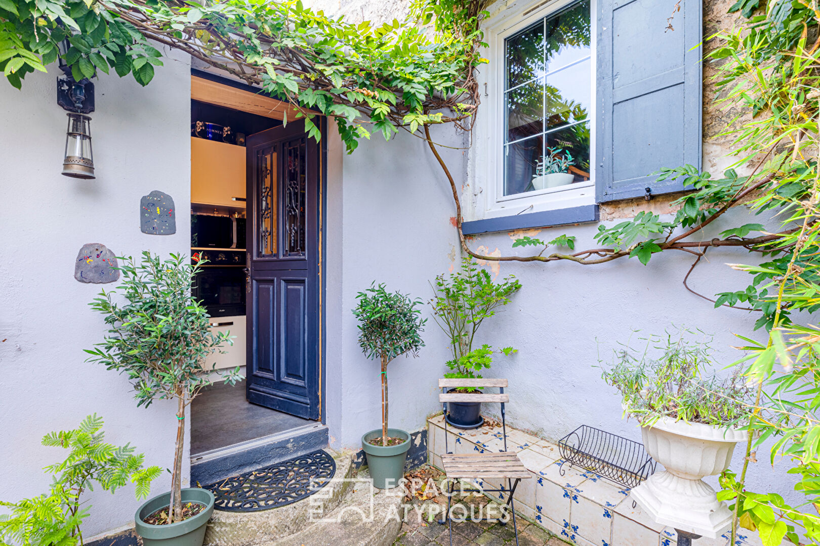 Ancien corps de ferme avec dépendance