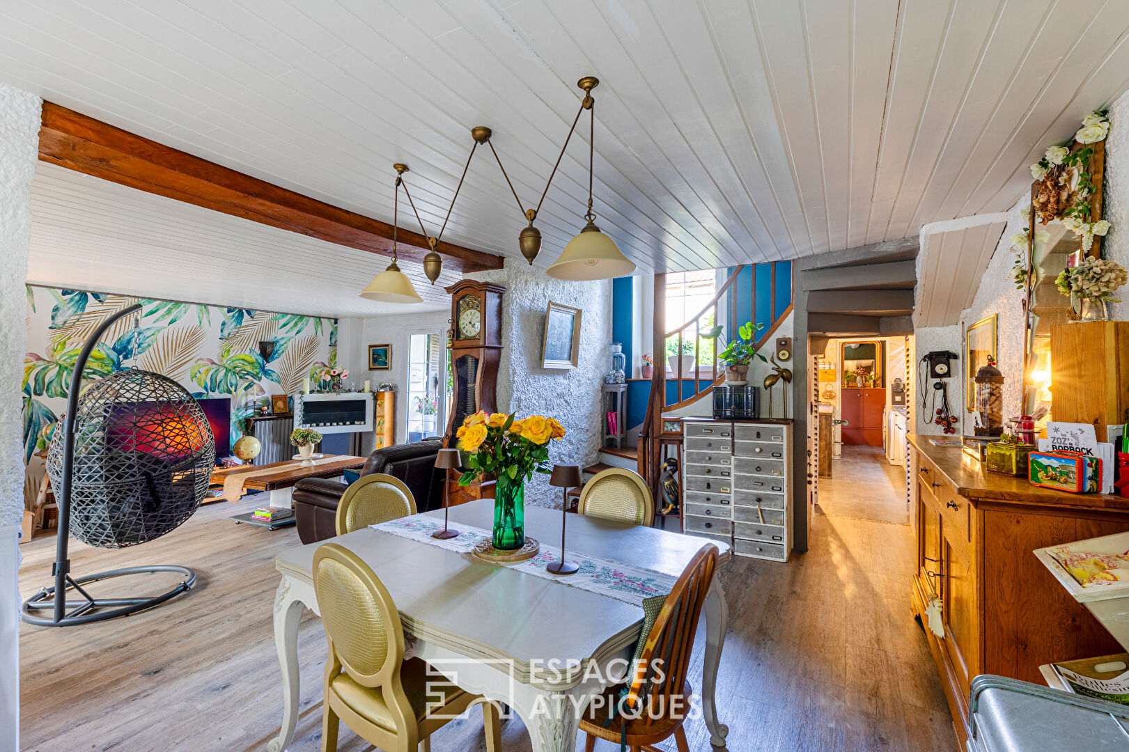 Ancien corps de ferme avec dépendance