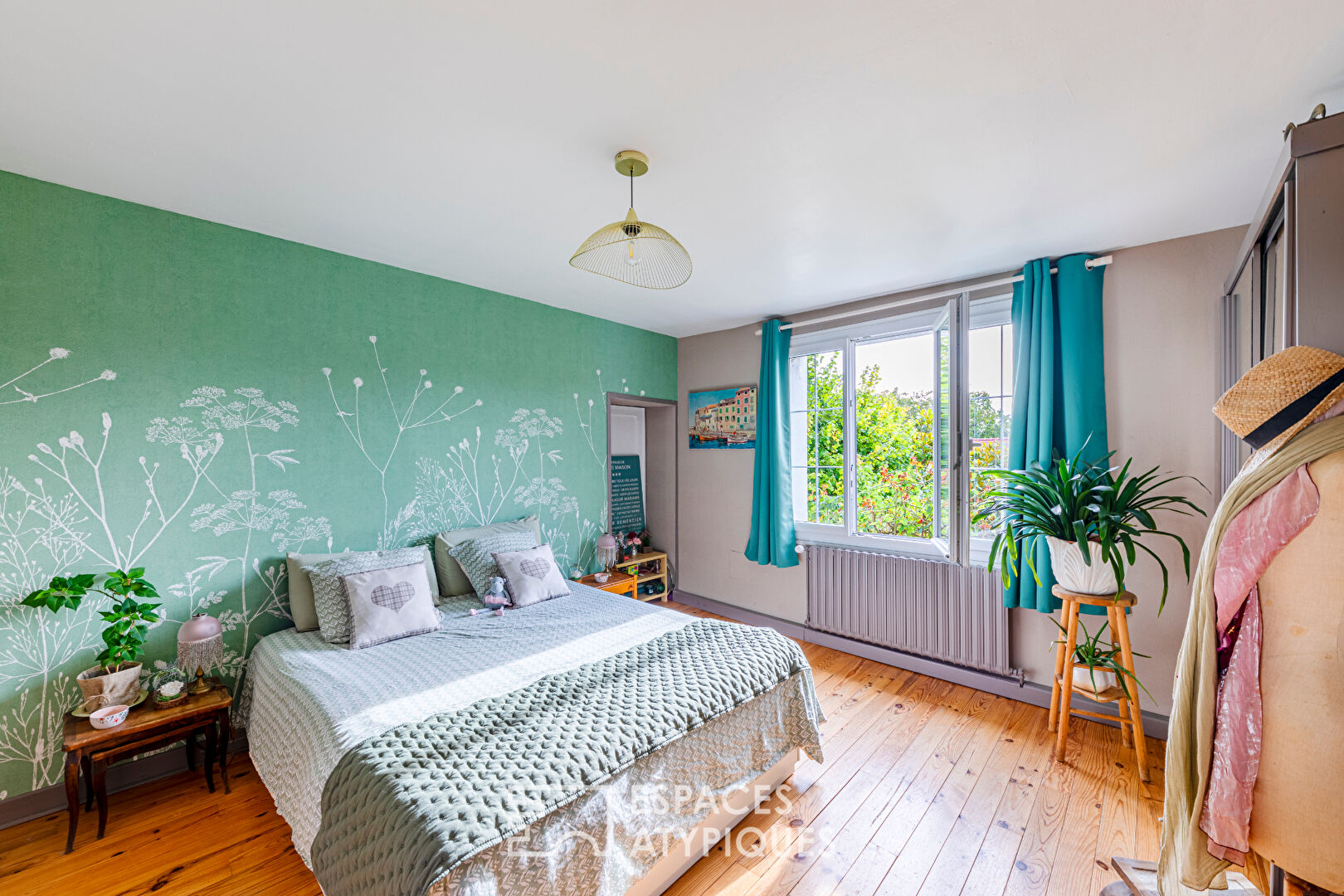 Ancien corps de ferme avec dépendance