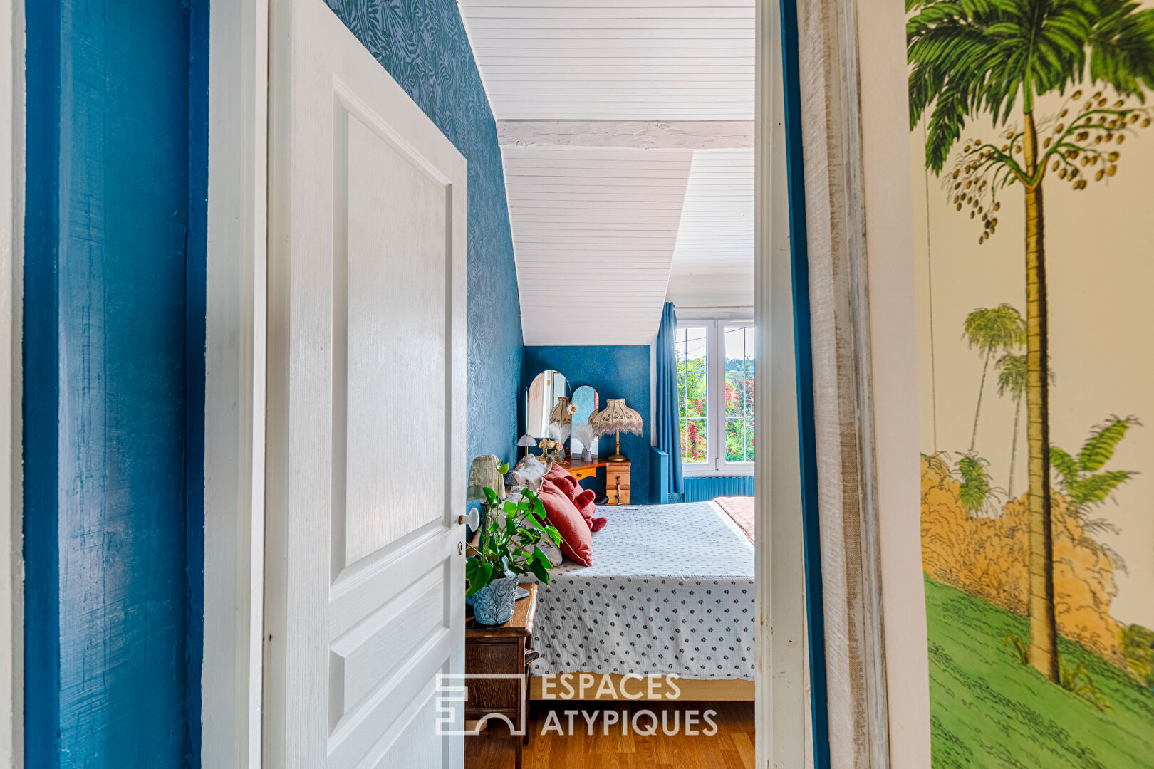 Ancien corps de ferme avec dépendance