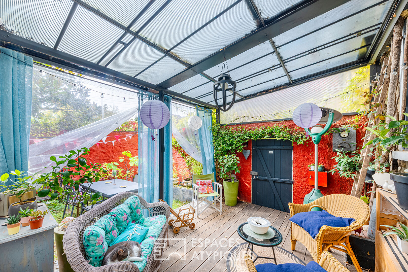 Ancien corps de ferme avec dépendance