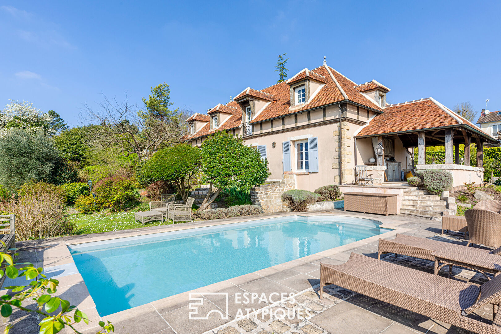 Propriété de charme entre ville et campagne à moins d&rsquo;une heure de Paris