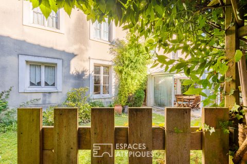 Property complex comprising 2 charming houses dating from 1800, in the center of Nointel near Presles