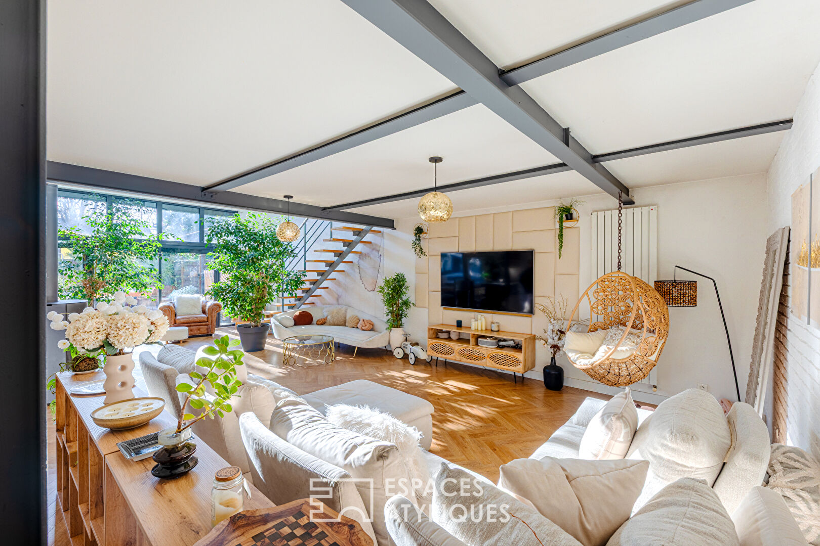 Héritage industriel ! Loft d&rsquo;exception entre ciel et verdure à Argenteuil