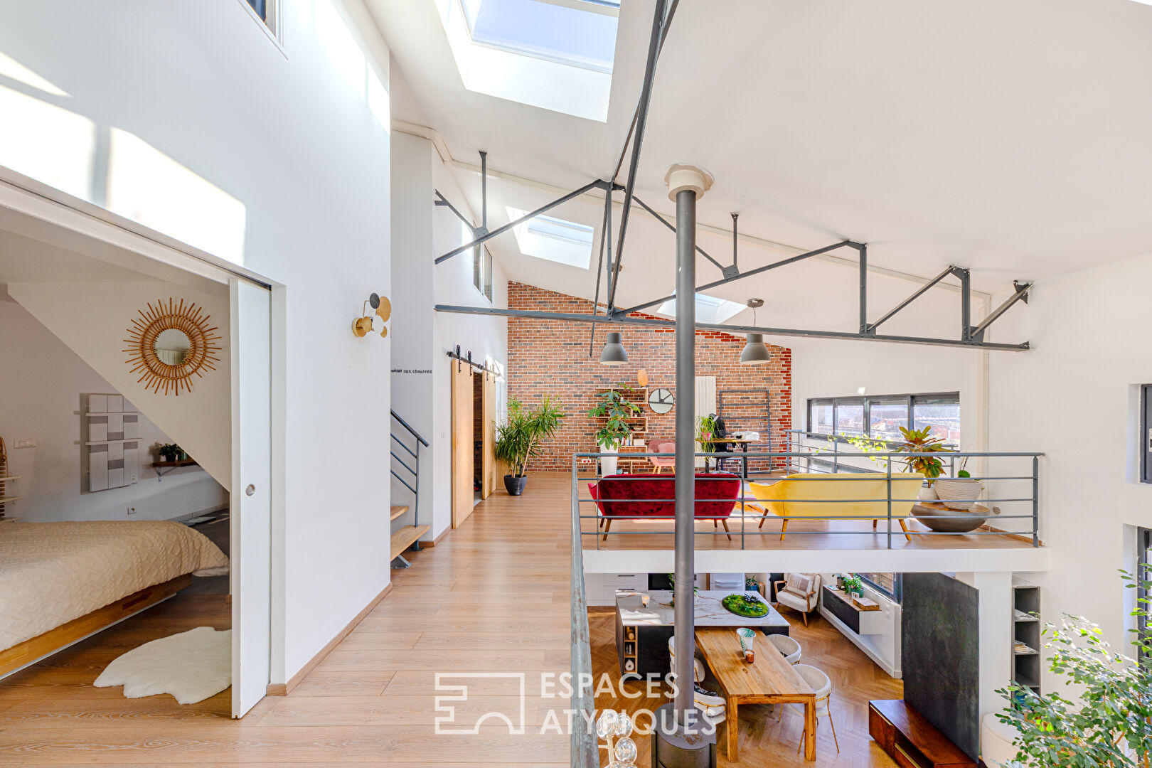 Héritage industriel ! Loft d&rsquo;exception entre ciel et verdure à Argenteuil
