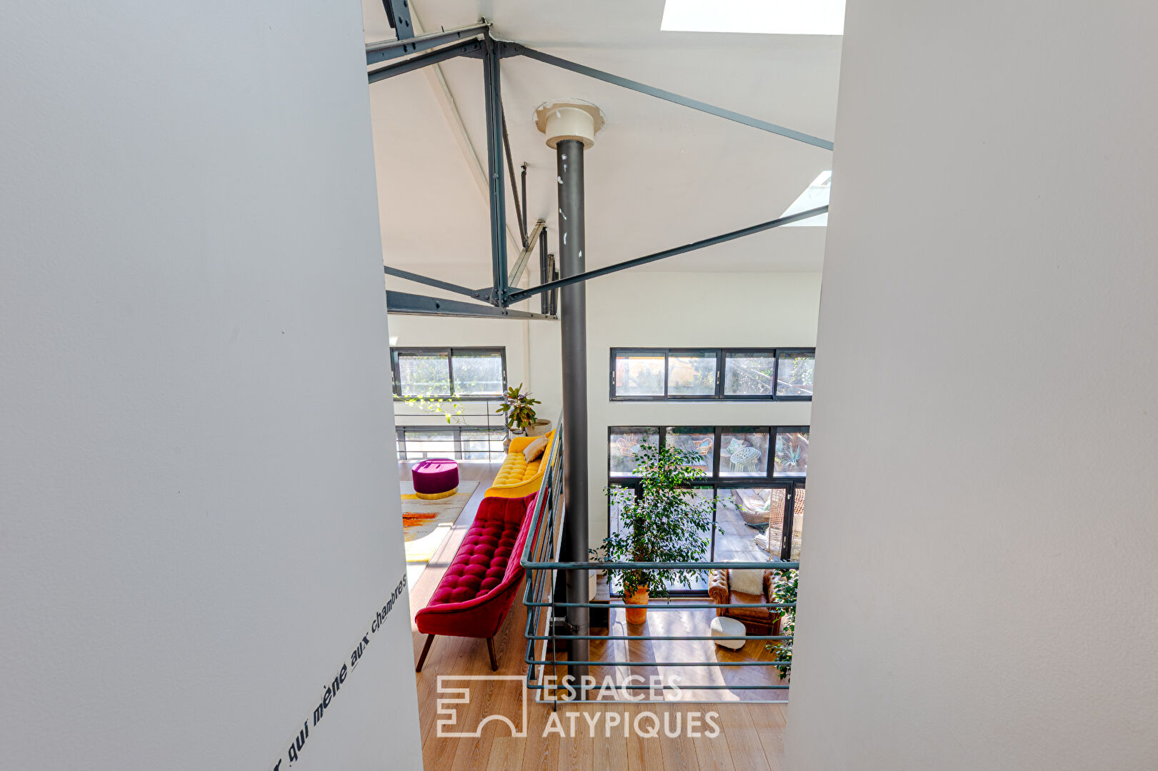 Héritage industriel ! Loft d&rsquo;exception entre ciel et verdure à Argenteuil