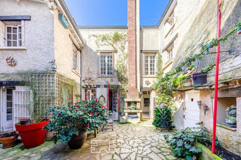 Demeure du XIXe vue Seine et jardin paysager à La Frette sur Seine