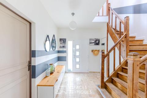 Dualité architecturale : Quand l&rsquo;extension cubique sublime la tradition à Osny