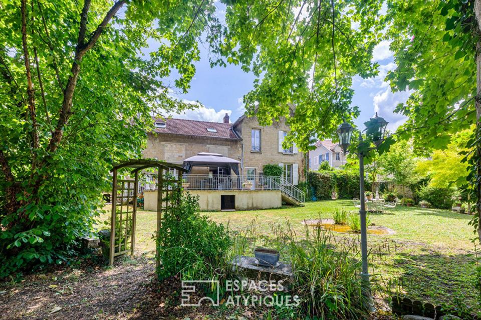 Ancienne école de village transformée en résidence familiale