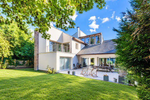 Maison d’architecte et vue panoramique sur Paris à Deuil-la-Barre, limitrophe Montmorency