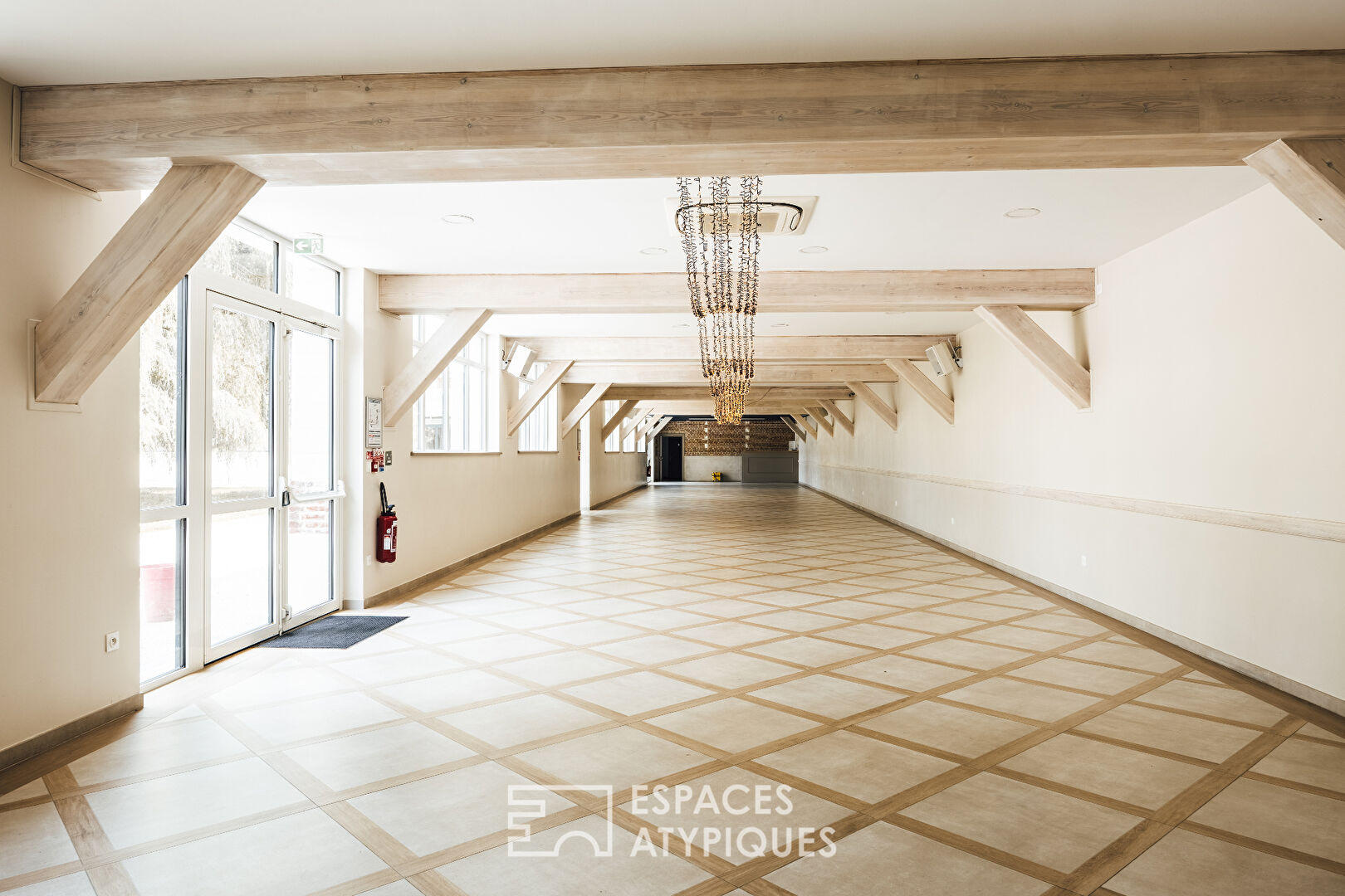 Magnifique château événementiel – Hôtel, restaurant, mariage, séminaire, gite, piscine et spa