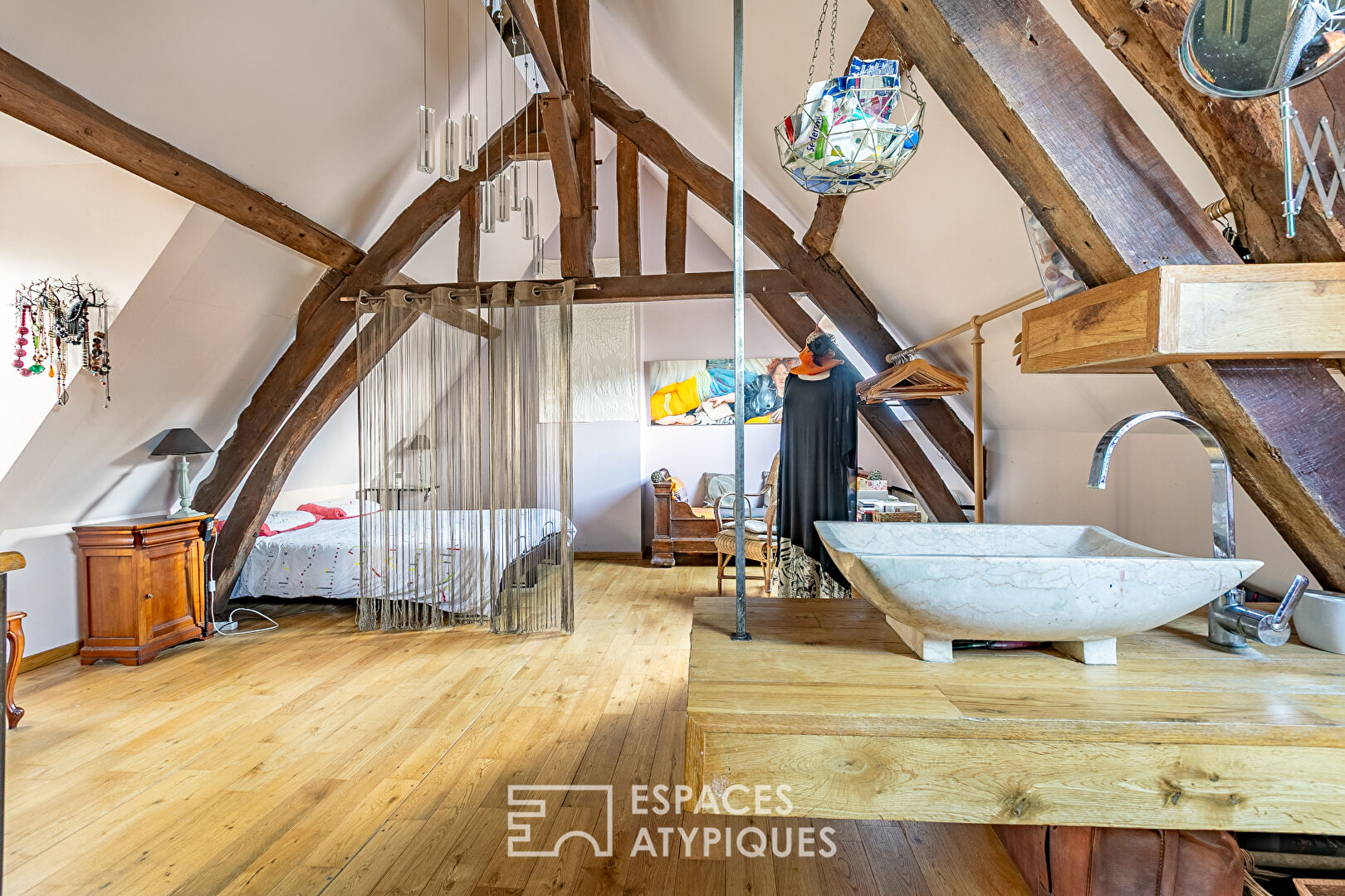 Charmante longère en pierres et colombages avec jardin près de Compiègne