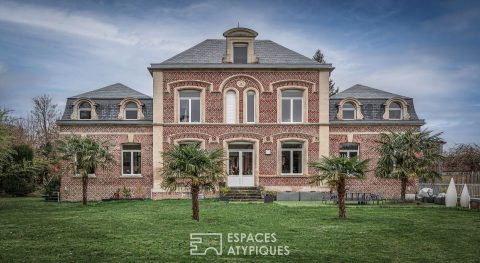 Élégante propriété bourgeoise au fil de l’eau, aux portes d’Amiens Sud avec piscine et gîtes