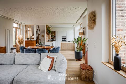 Elegant bourgeois property on the waterfront, near Amiens South, with swimming pool and holiday cottages