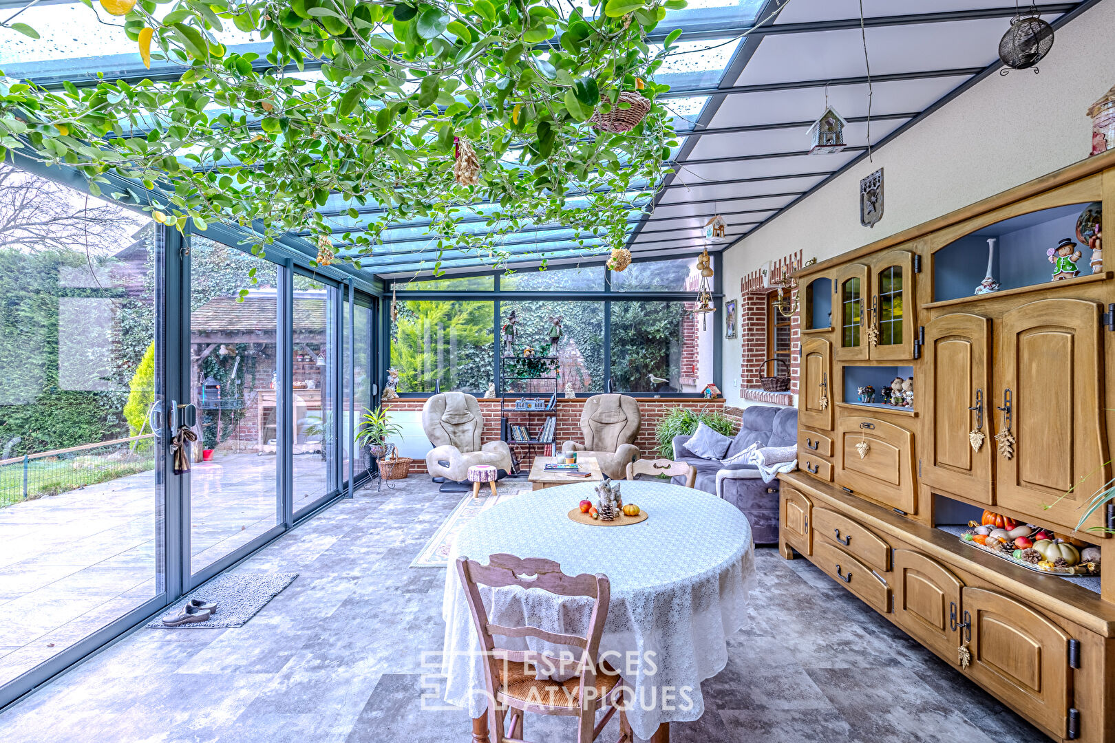 Propriété rénovée et ses dépendances proche de la côte Picarde